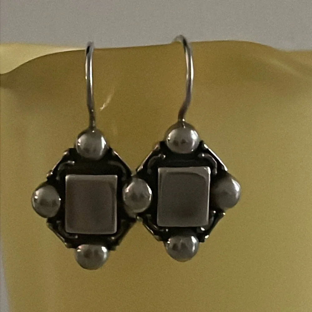 Silpada Sterling Silver Vintage French Wires W0335